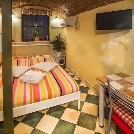 Cosy Little Love Nest In