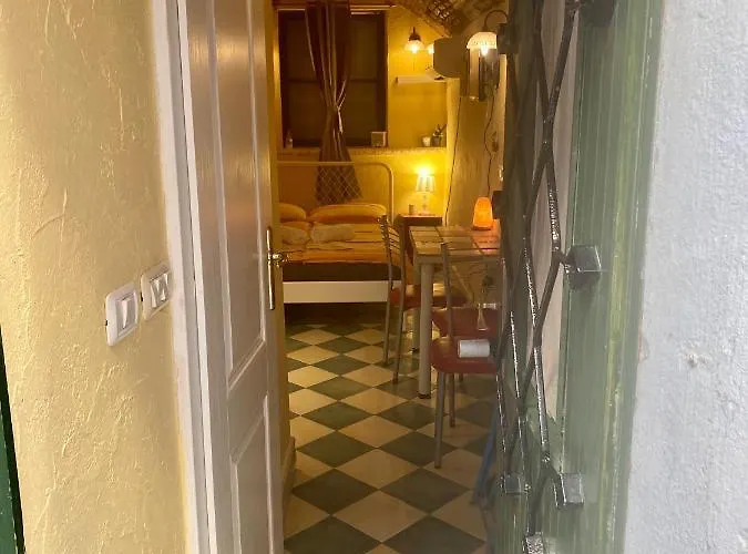 Cosy Little Nest In *